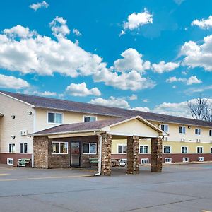 Super 8 By Wyndham Fort Madison